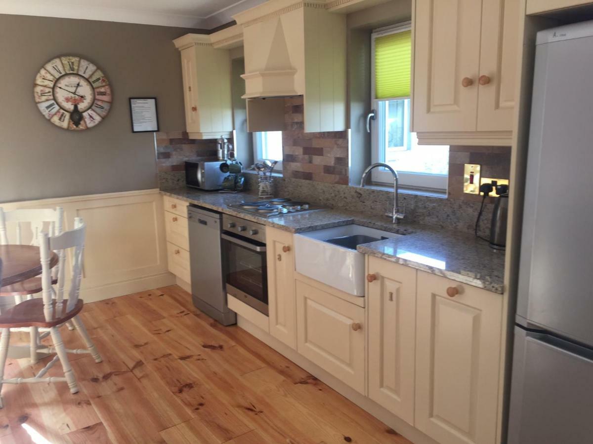 A Selection Of Self Catering Holiday Homes At Kilcloon Cottages 메이누스 외부 사진